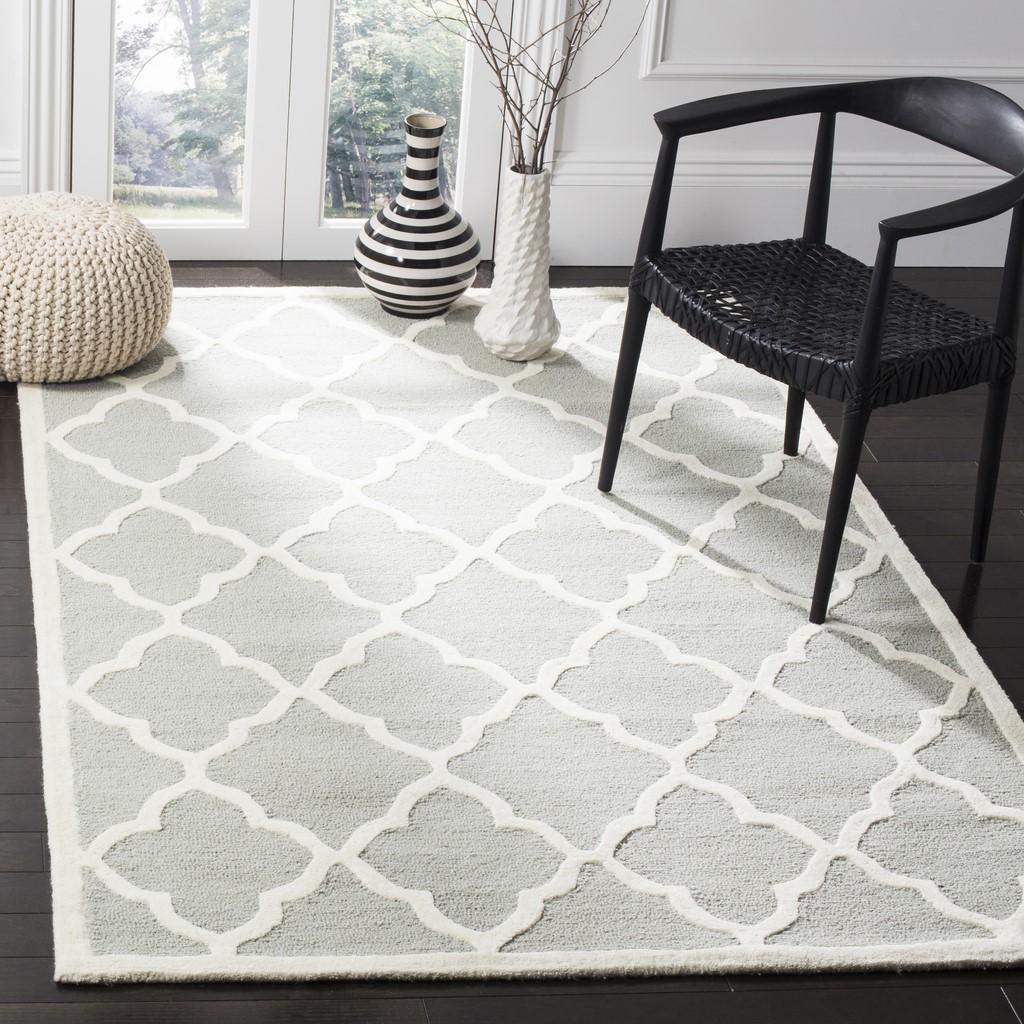 Safavieh Clearance Cambridge CAM312L Light Grey Rug