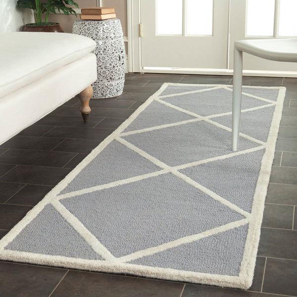 Safavieh Clearance Cambridge CAM136D Silver Rug