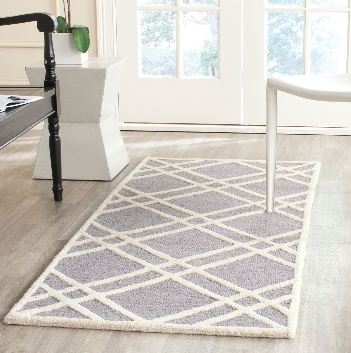 Safavieh Clearance Cambridge CAM142D Silver Rug