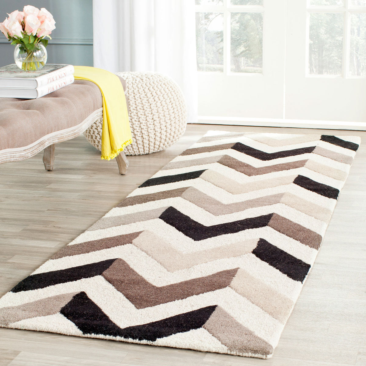 Safavieh Clearance Cambridge CAM580C Ivory Rug