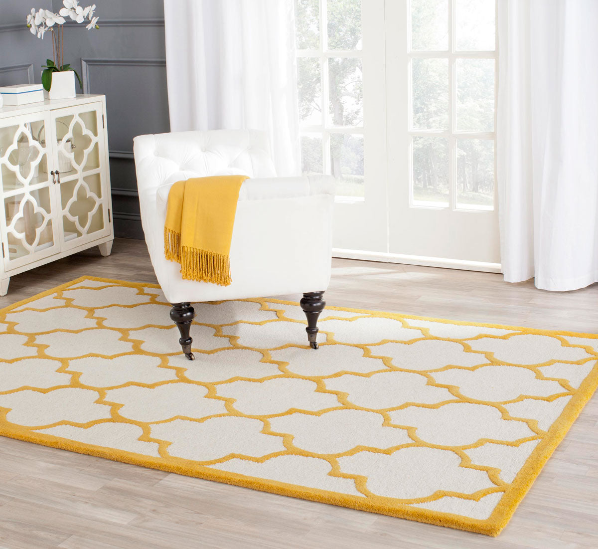 Safavieh Clearance Cambridge CAM134U Ivory Rug