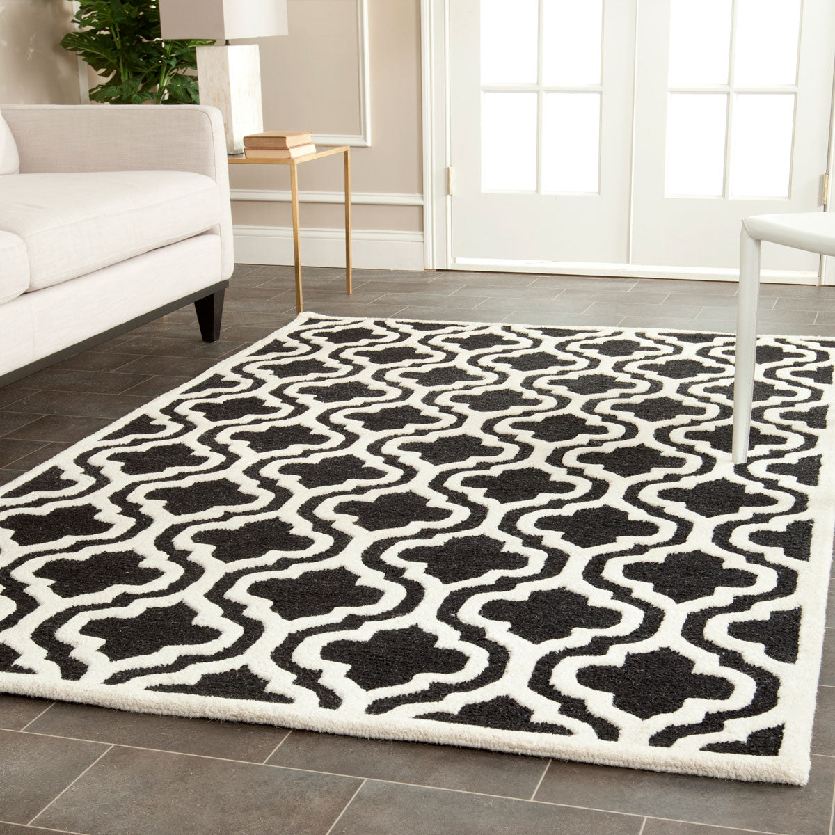 Safavieh Clearance Cambridge CAM132E Black Rug