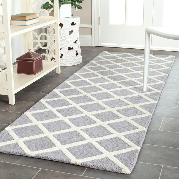Safavieh Clearance Cambridge CAM135D Silver Rug
