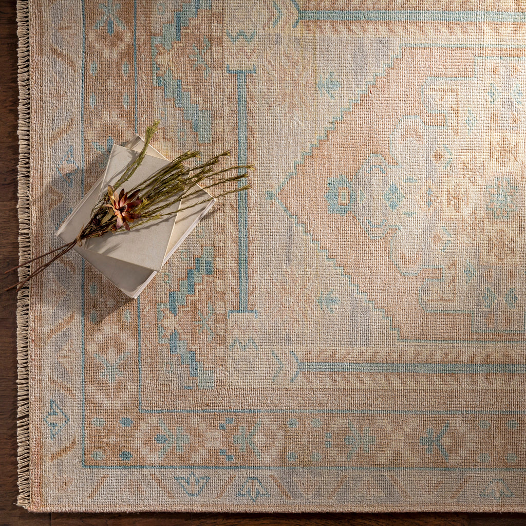 surya anadolu aau 2306 blush rug