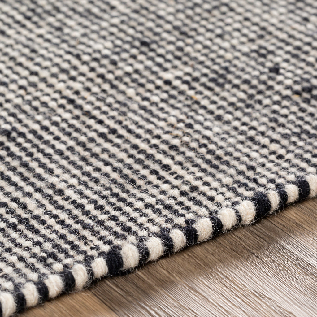 surya apache apa 2306 black rug