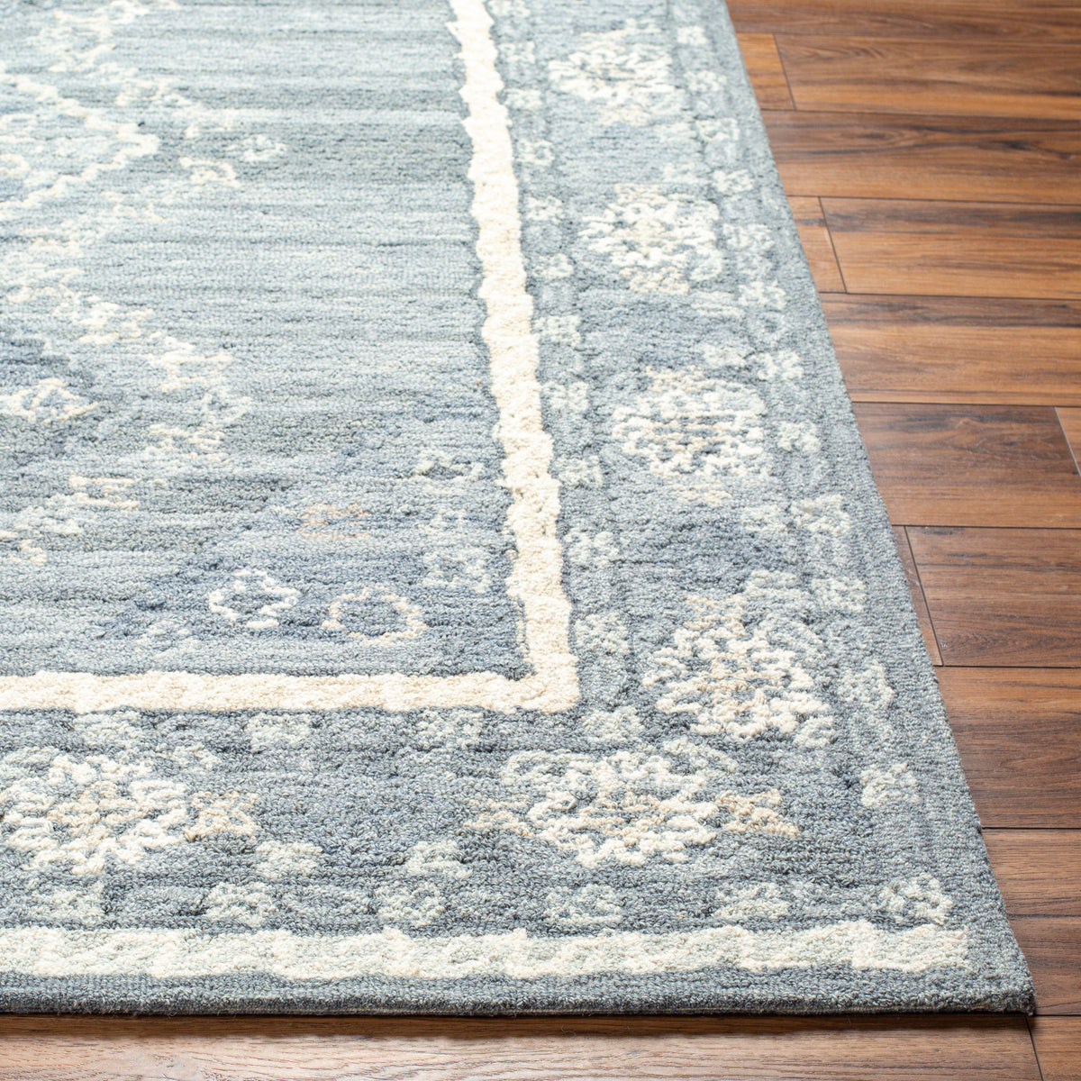 surya addyson ayo 2305 metallic   silver rug