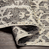 surya bremen ben 2304 cream rug