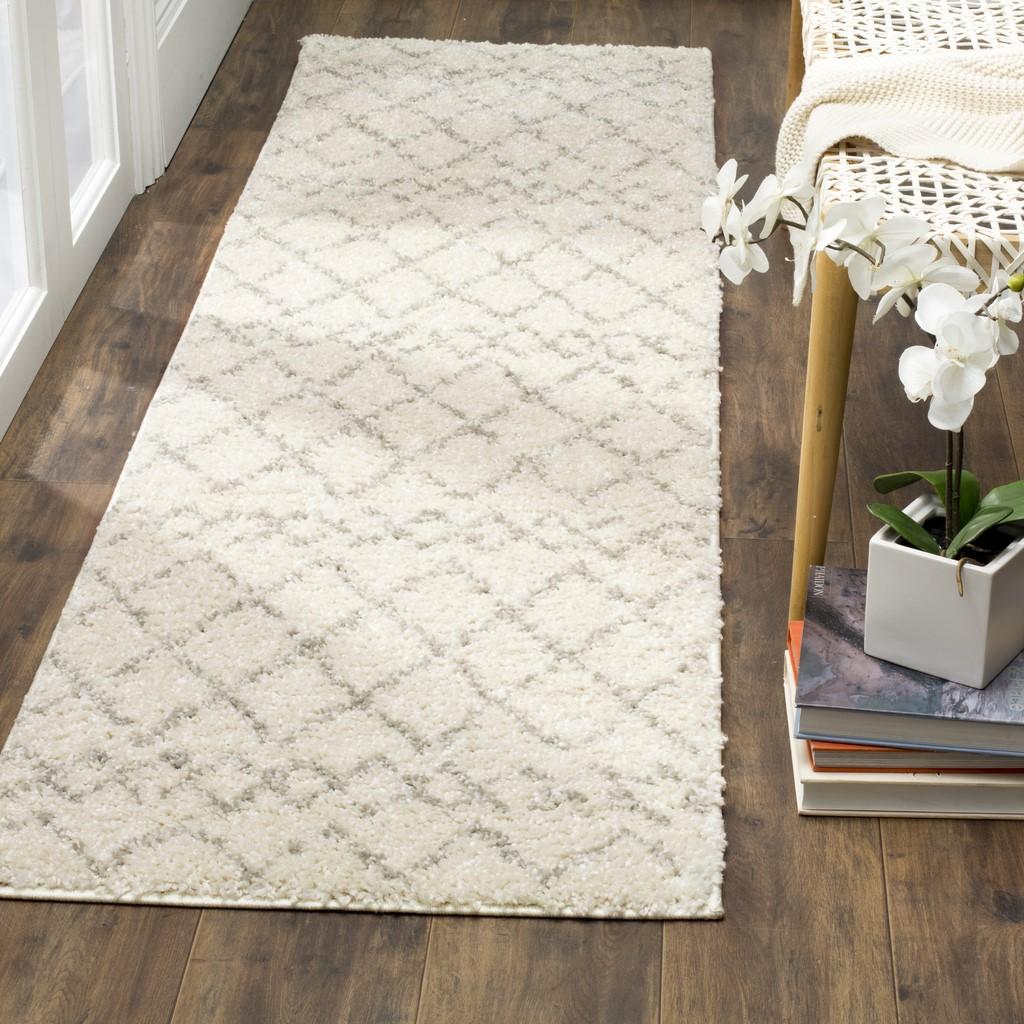 safavieh clearance berber shag ber165c cream rug