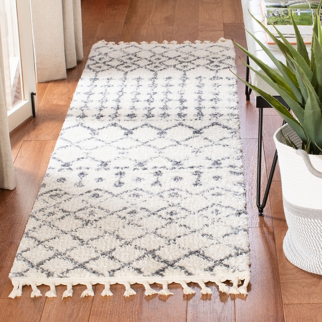 safavieh clearance berber fringe shag bfg540a cream rug