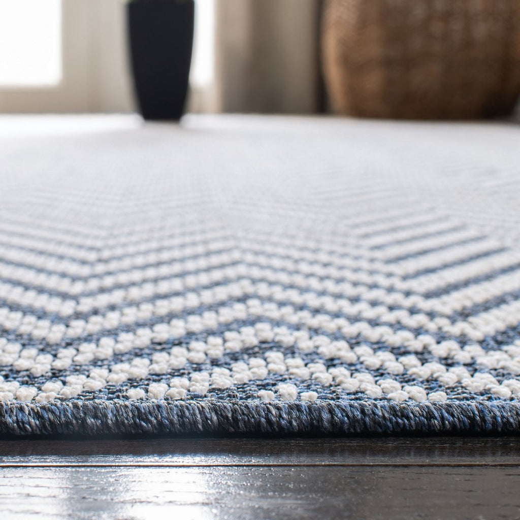 safavieh clearance bermuda bmu812a light blue rug