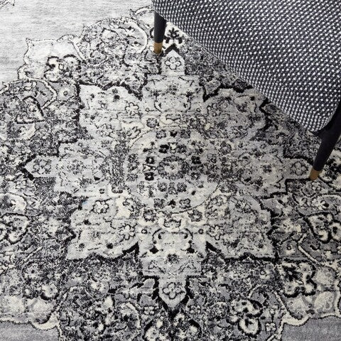 Safavieh Clearance Brentwood BNT802G Silver Rug