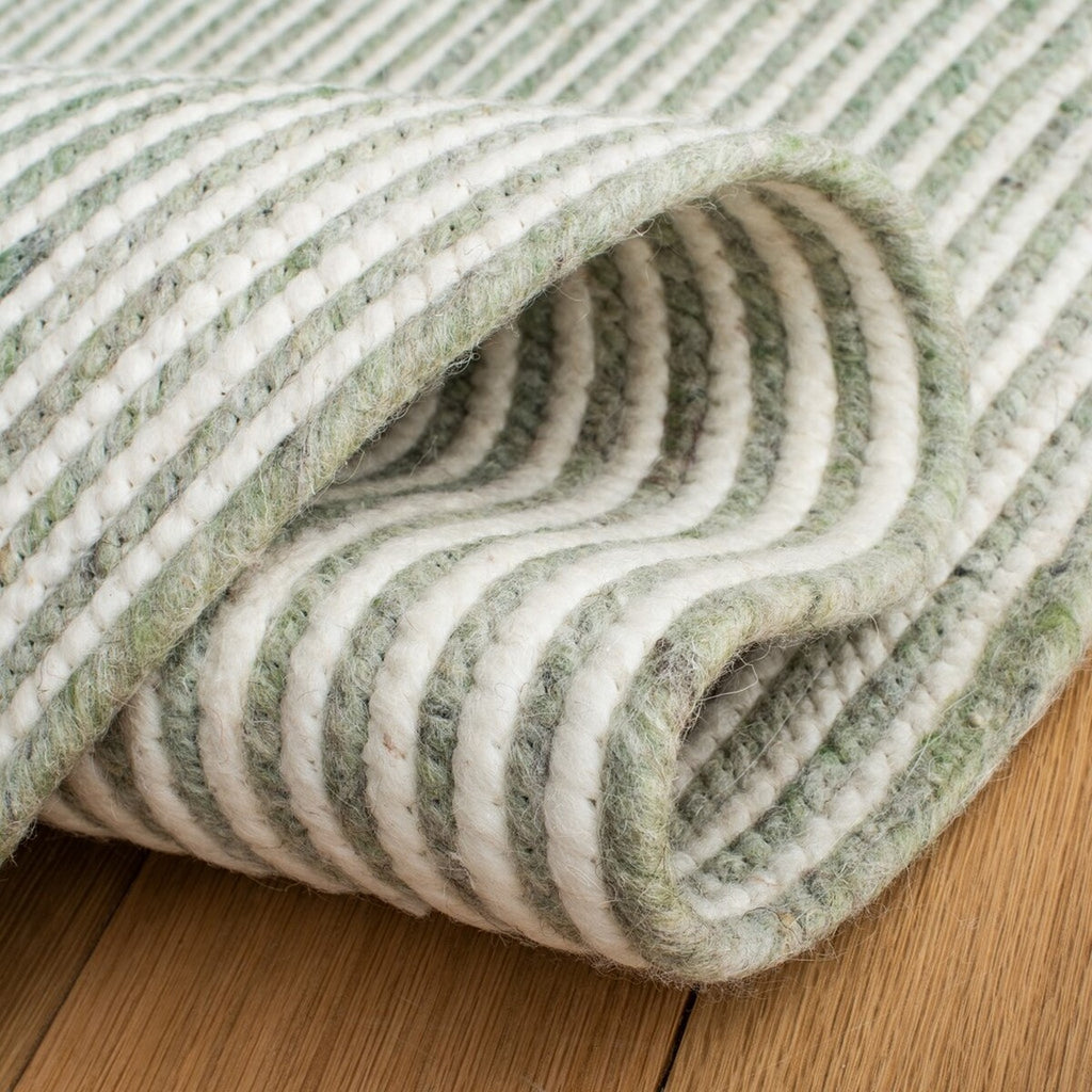 safavieh clearance braided brd905y green rug
