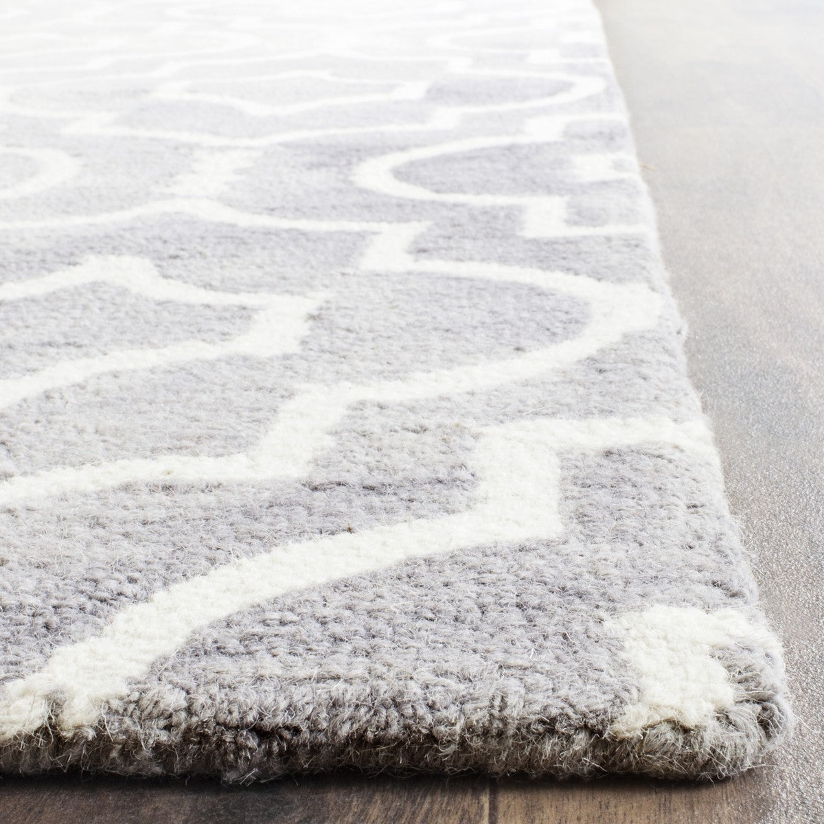 Safavieh Clearance Dip Dye DDY538C Grey Rug