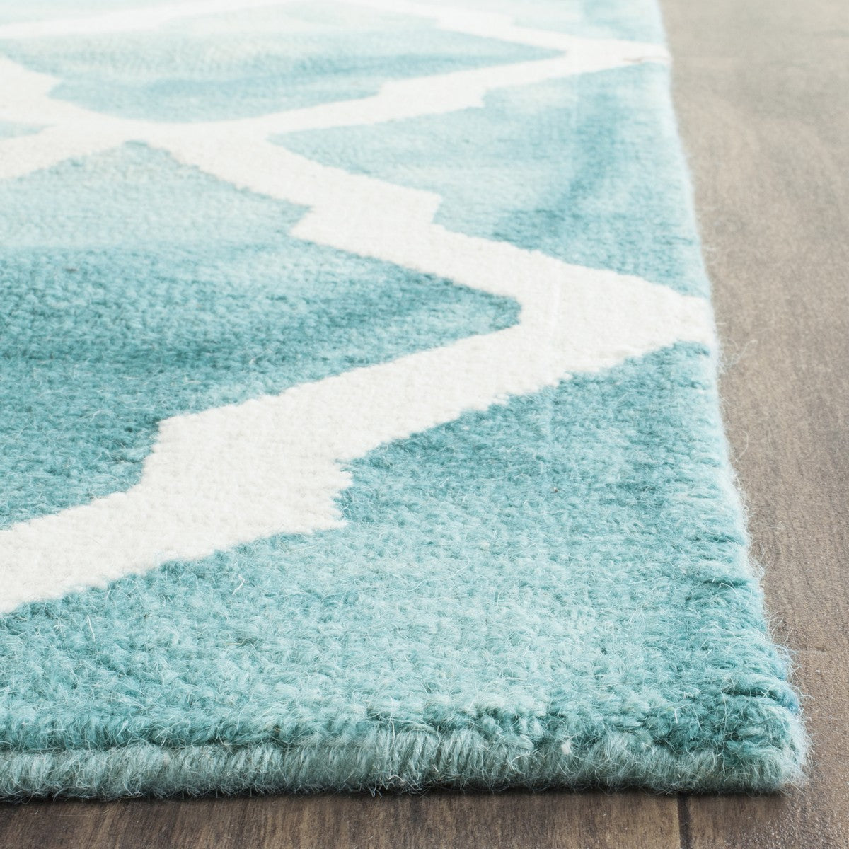 Safavieh Clearance Dip Dye DDY540D Turquoise Rug
