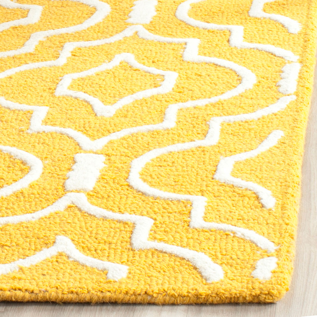 Safavieh Clearance Cambridge CAM141Q Gold Rug