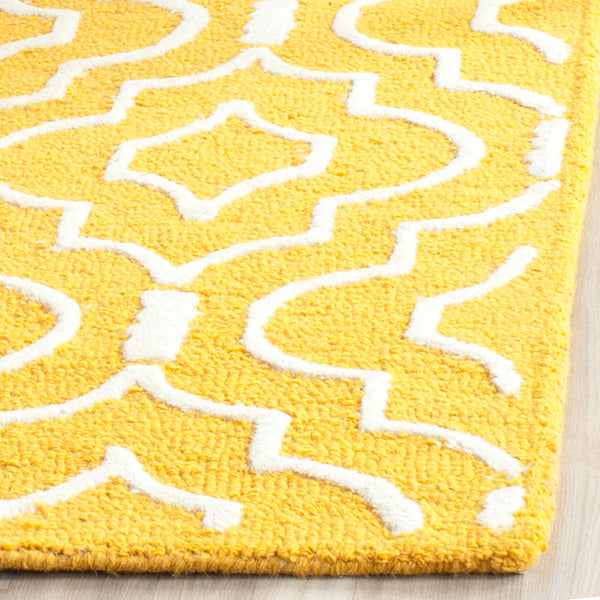 Safavieh Clearance Cambridge CAM141Q Gold Rug
