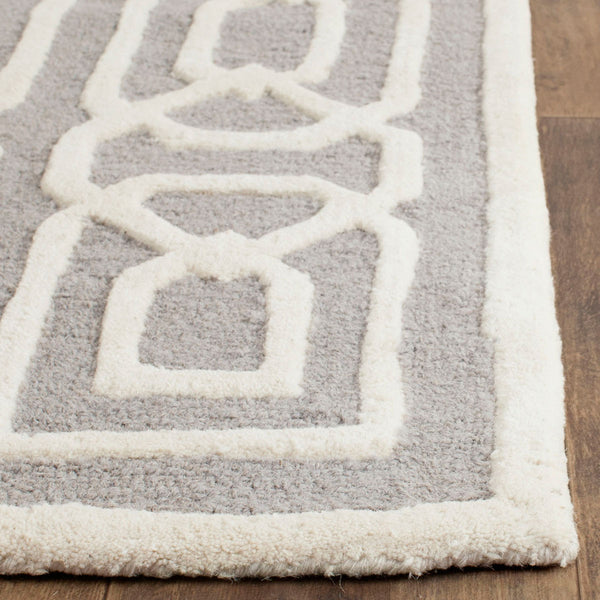 Safavieh Clearance Cambridge CAM570D Silver Rug