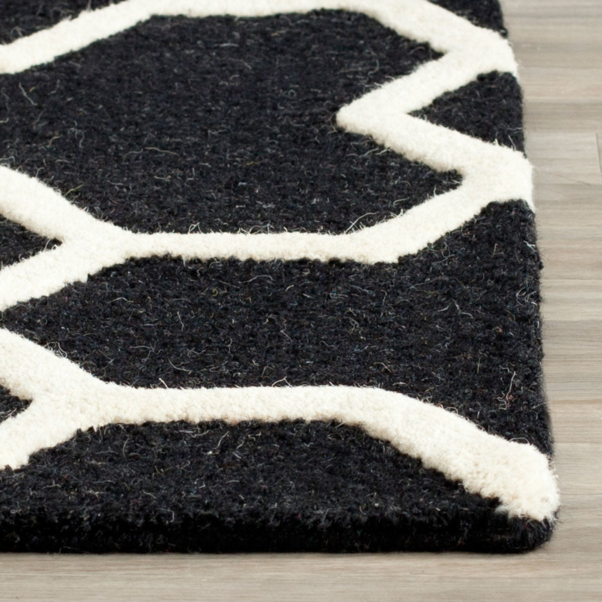 Safavieh Clearance Cambridge CAM146E Black Rug