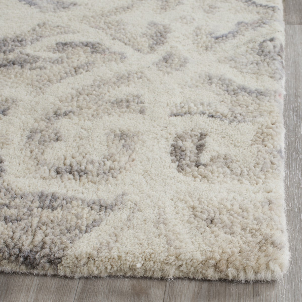 Safavieh Clearance Chatham CHT765E Light Grey Rug