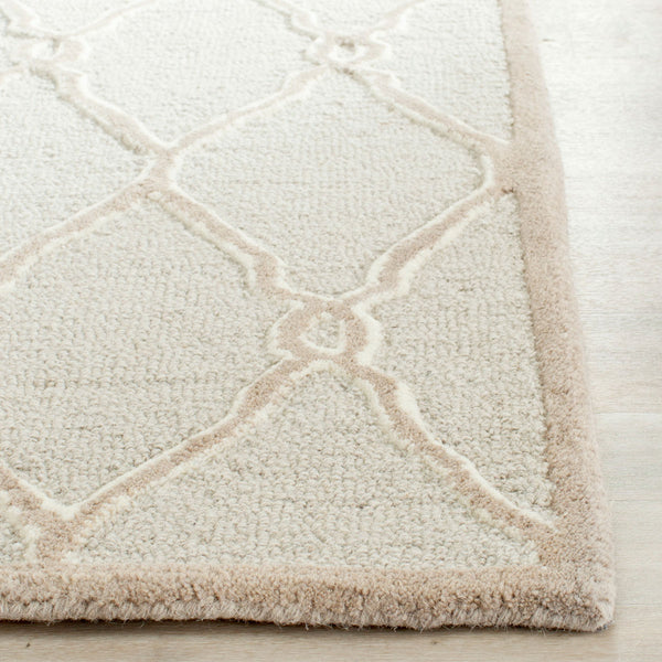 Safavieh Clearance Cambridge CAM352L Light Grey Rug