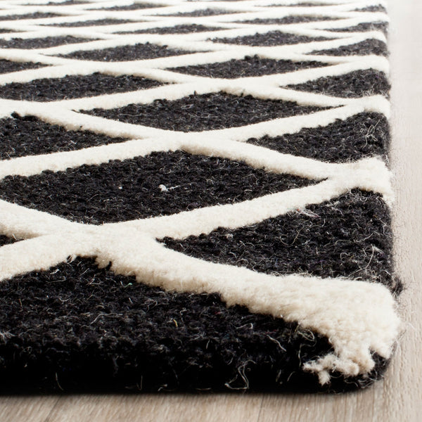 Safavieh Clearance Cambridge CAM135E Black Rug