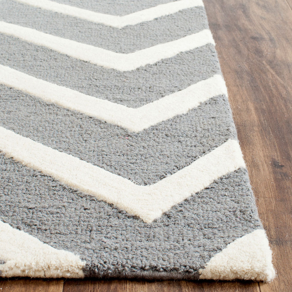 Safavieh Clearance Cambridge CAM714D Dark Grey Rug