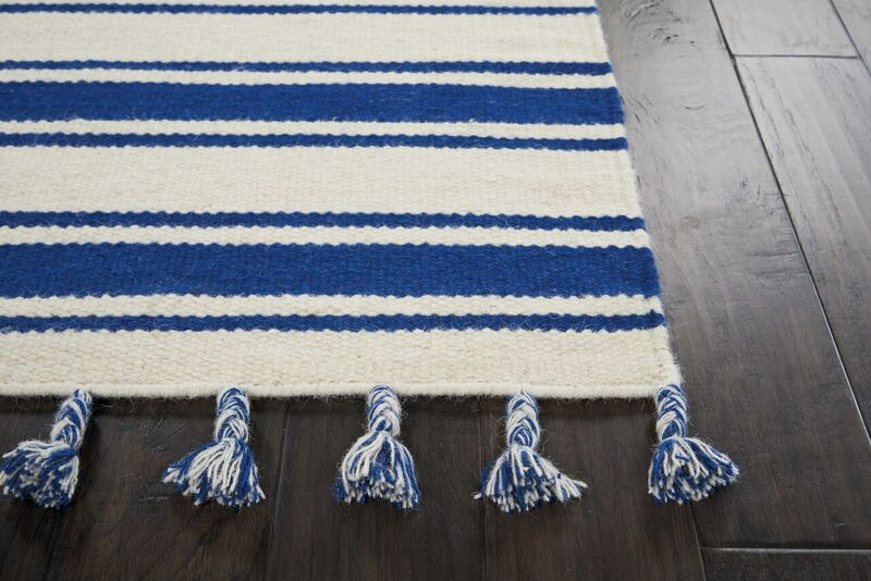 Nourison Clearance Rio Vista DST01 Ivory/Navy Rug
