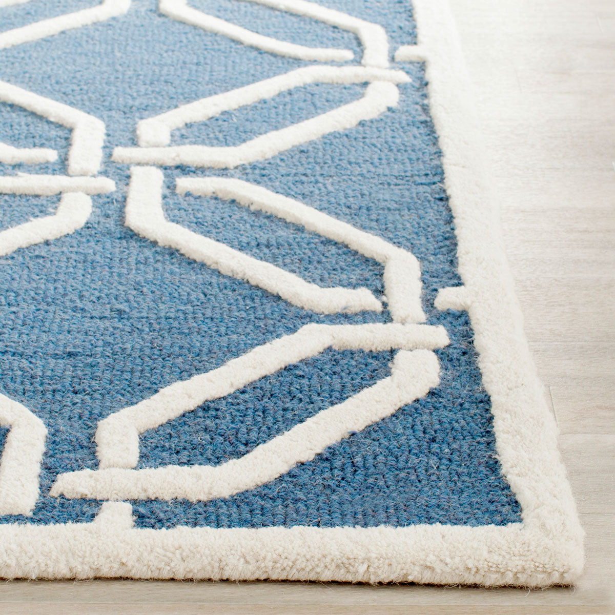Safavieh Clearance Cambridge CAM311M Navy Rug