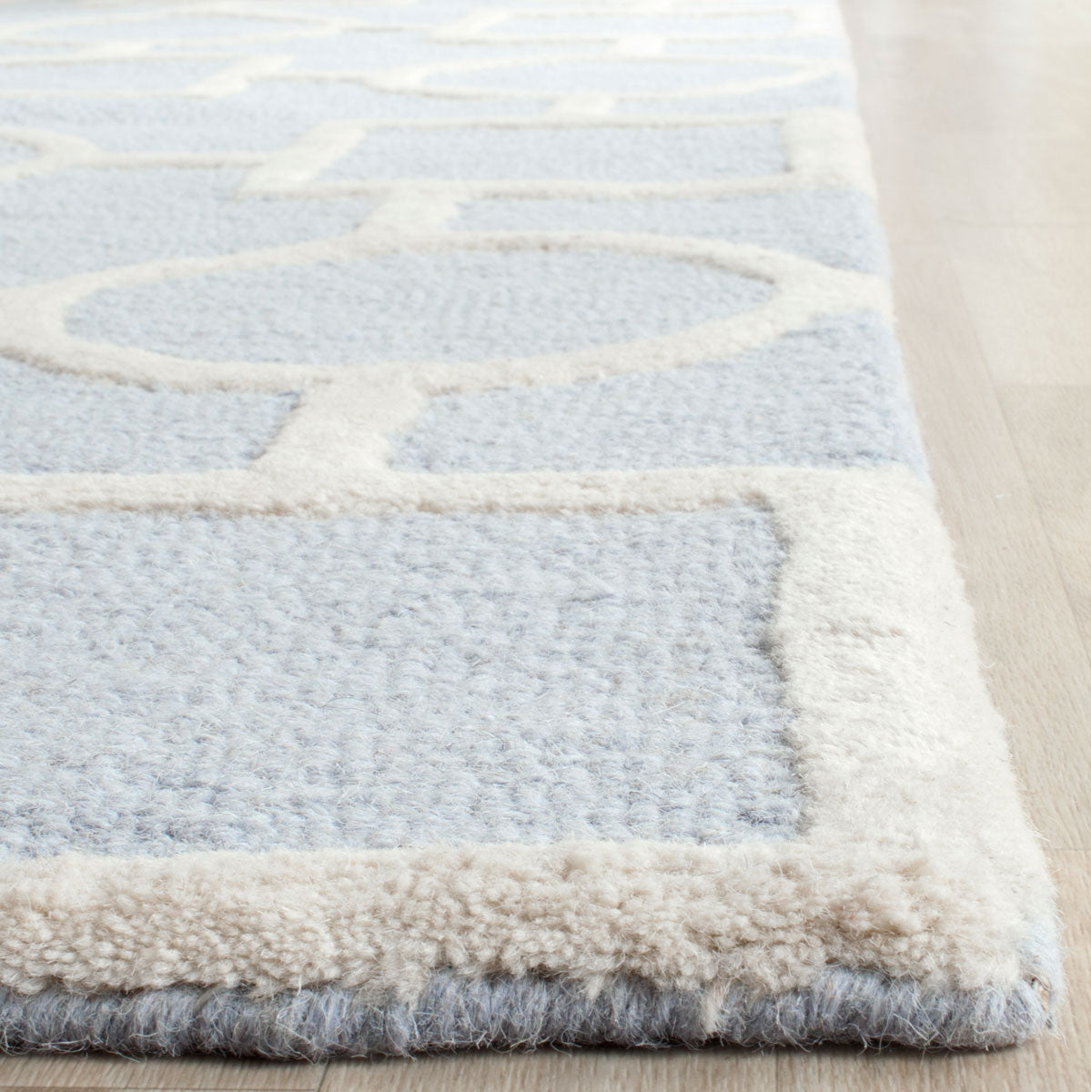 Safavieh Clearance Cambridge CAM143A Light Blue Rug