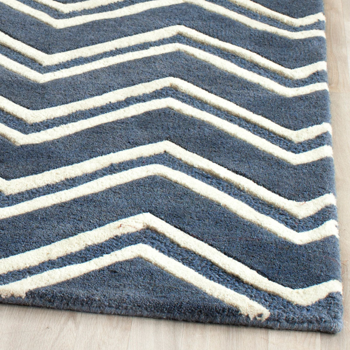 Safavieh Clearance Cambridge CAM581C Blue Rug