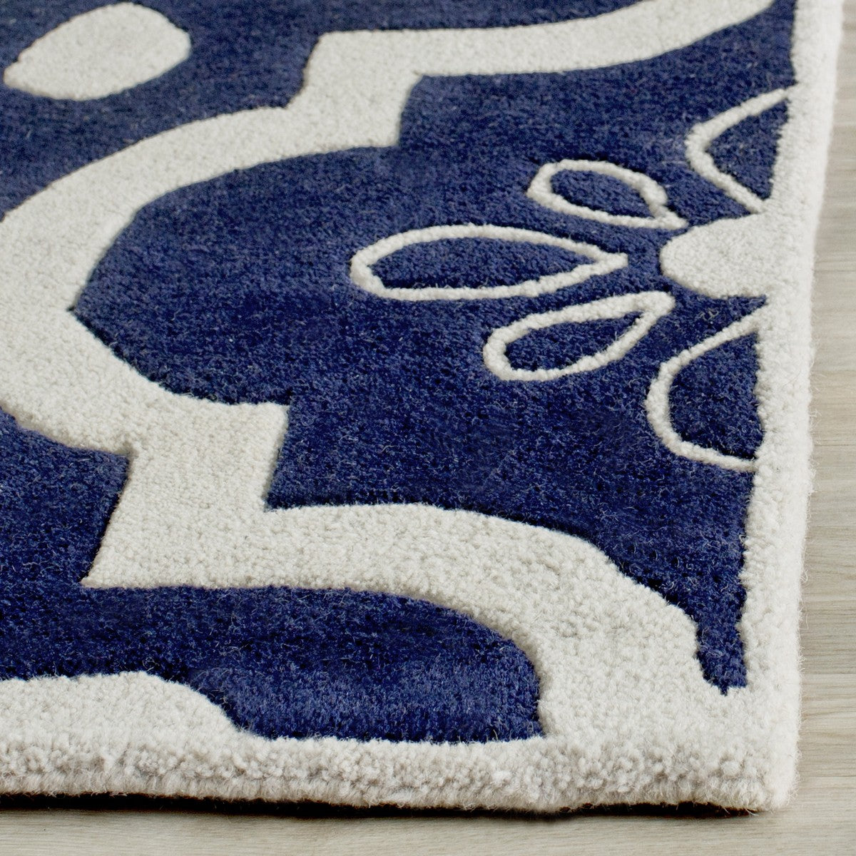 Safavieh Clearance Chatham CHT751C Navy Rug