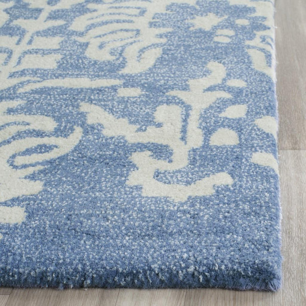 Safavieh Clearance Bella BEL125C Light Blue Rug