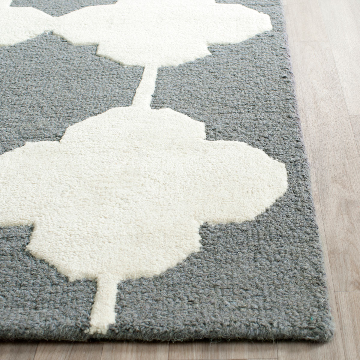 Safavieh Clearance Cambridge CAM719D Dark Grey Rug