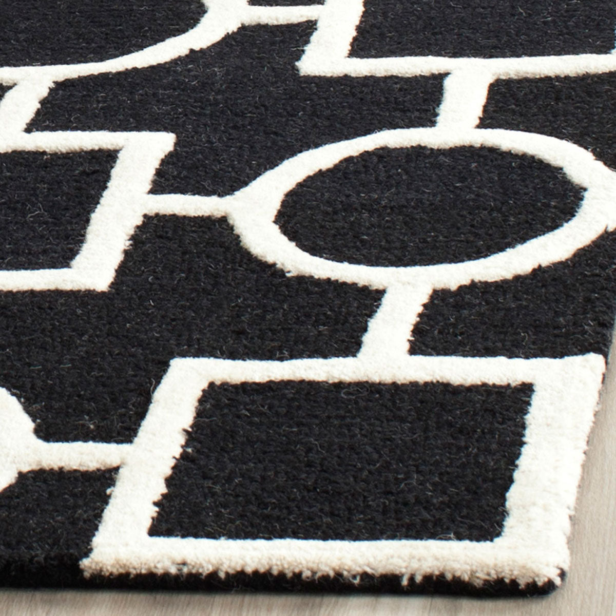 Safavieh Clearance Cambridge CAM143E Black Rug