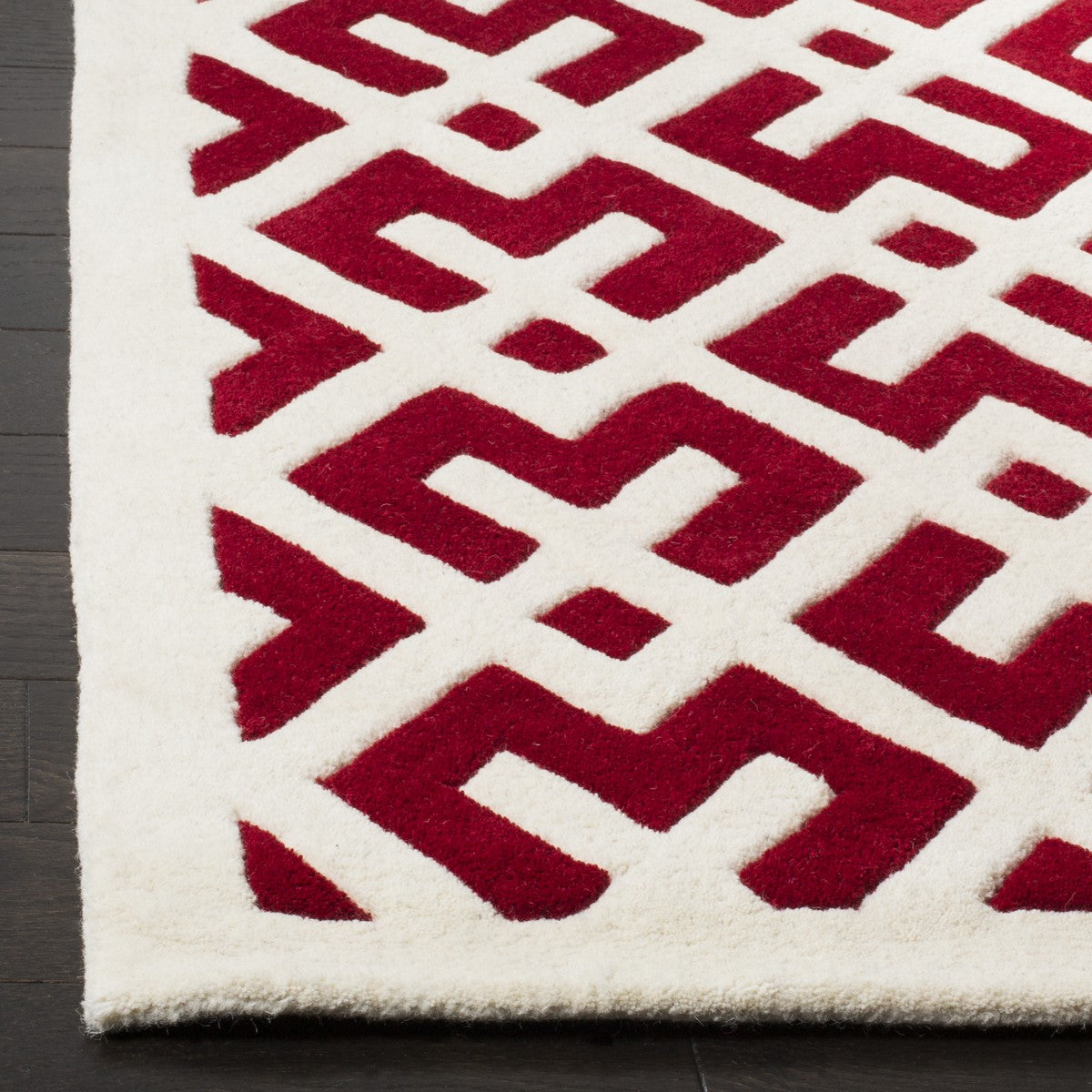 Safavieh Clearance Chatham CHT719G Red Rug