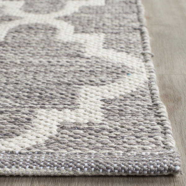 Safavieh Clearance Montauk MTK810A Grey Rug