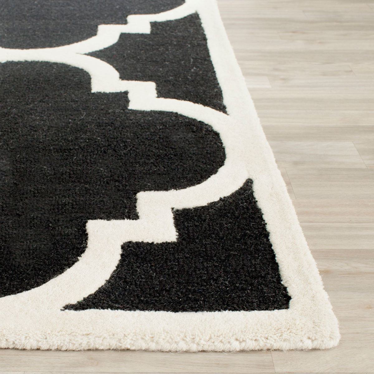 Safavieh Clearance Cambridge CAM140E Black Rug