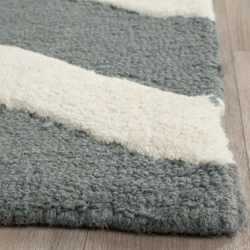 Safavieh Clearance Cambridge CAM714D Dark Grey Rug