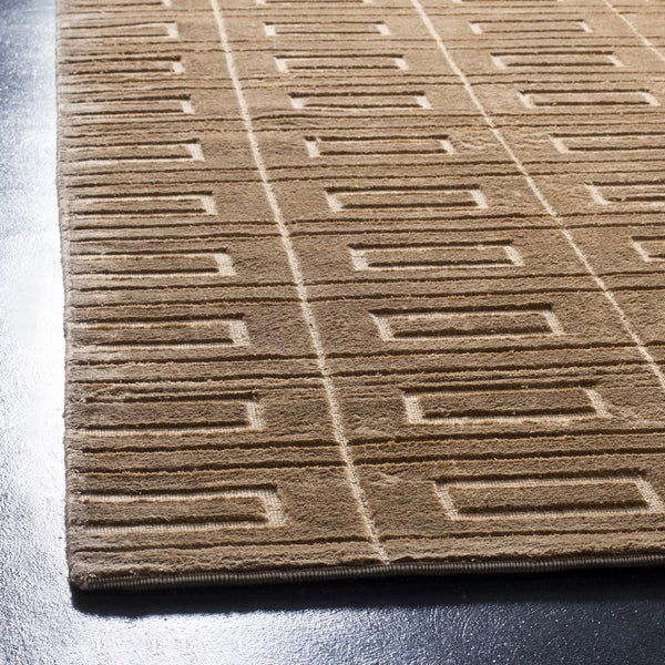 Safavieh Clearance Mirage MIR523D Camel Rug
