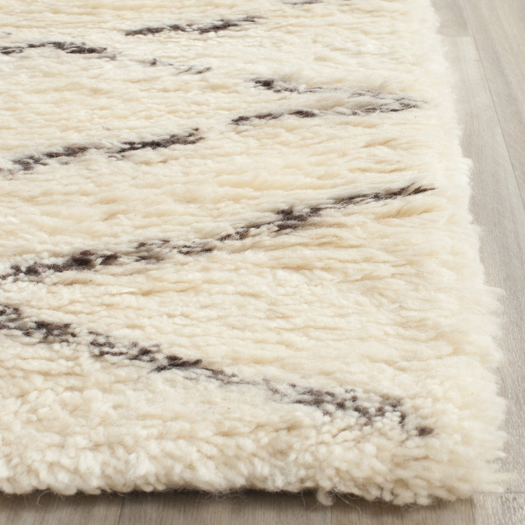 Safavieh Clearance Casablanca CSB847A Ivory Rug