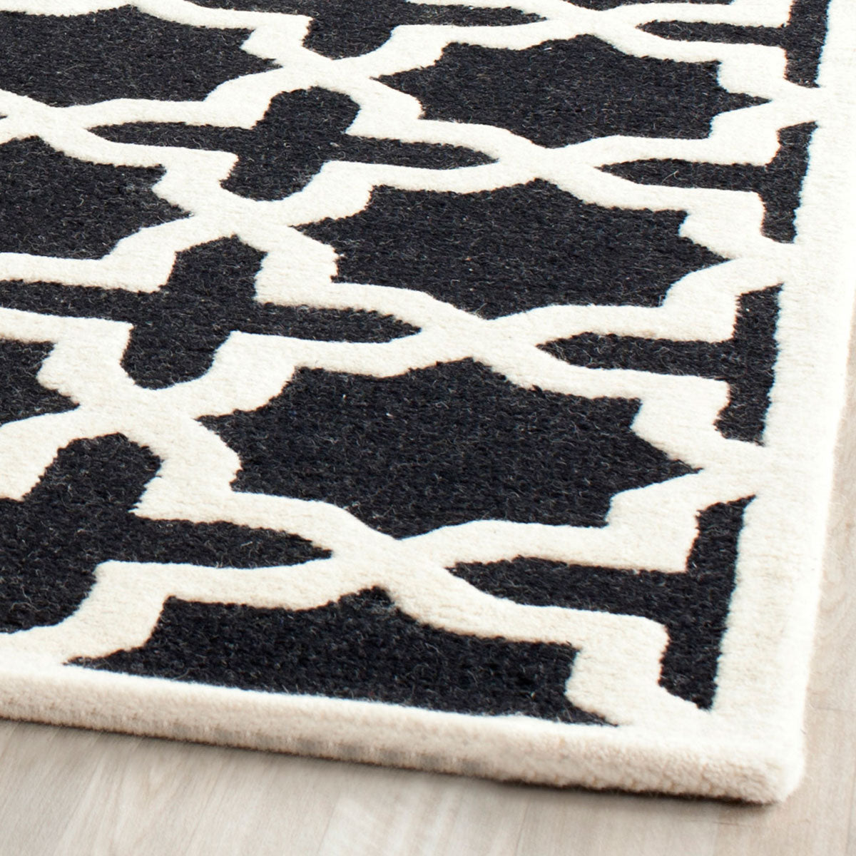 Safavieh Clearance Cambridge CAM125E Black Rug
