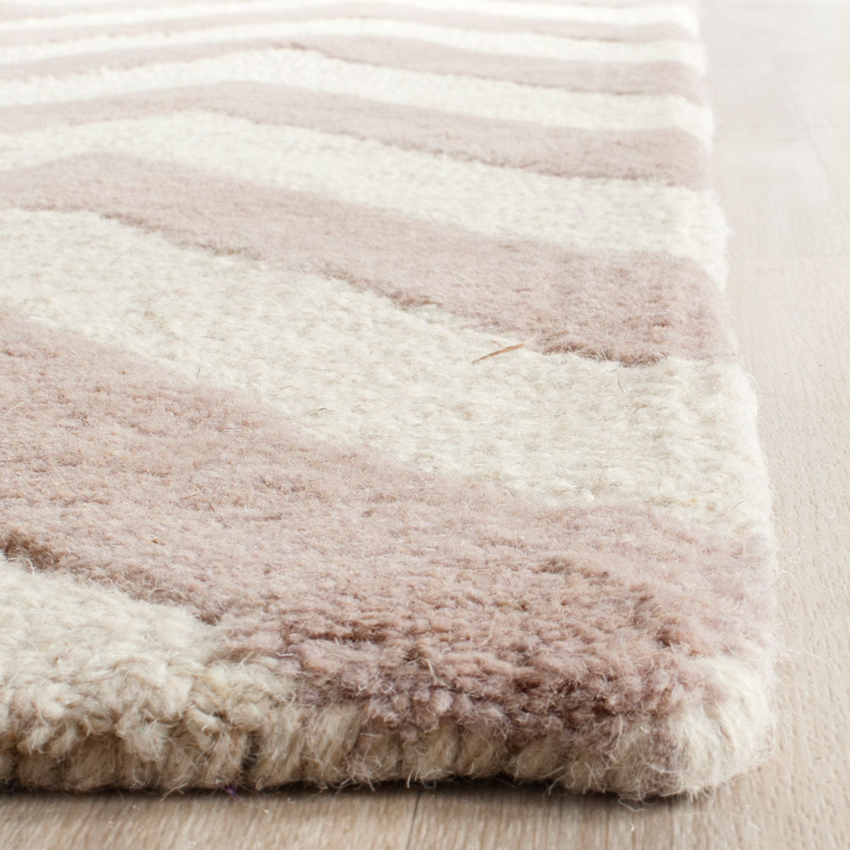 Safavieh Clearance Cambridge CAM139J Beige Rug