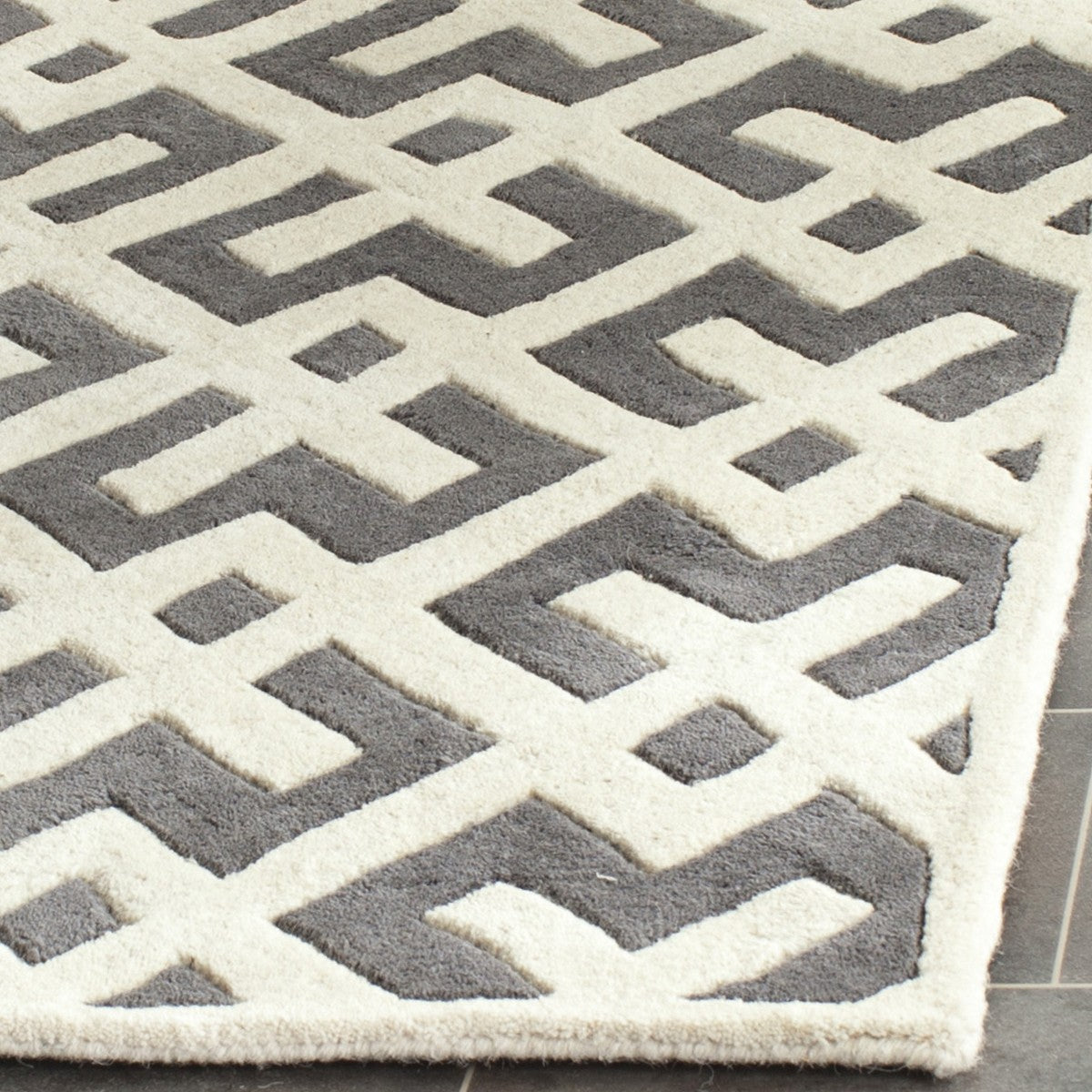 Safavieh Clearance Chatham CHT719D Dark Grey Rug