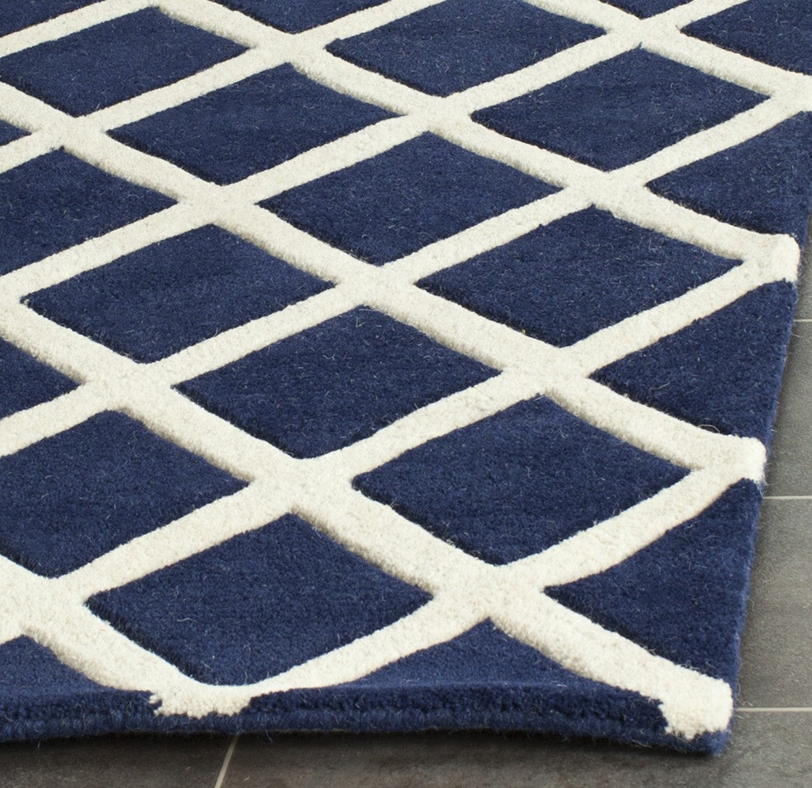 Safavieh Clearance Chatham CHT718C Navy Rug