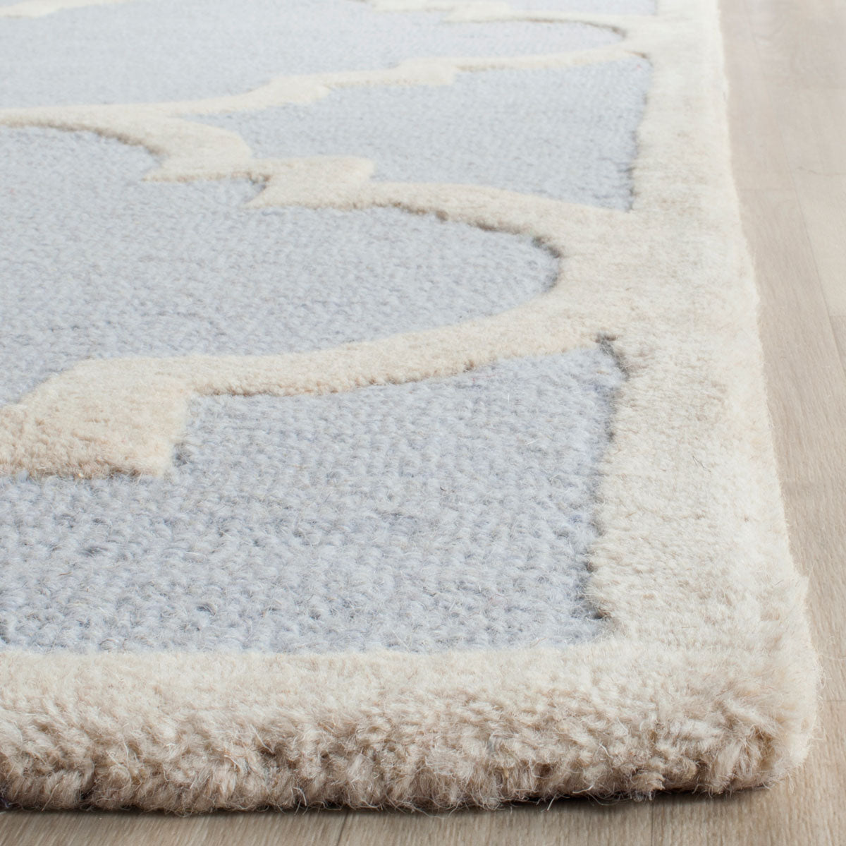 Safavieh Clearance Cambridge CAM140A Light Blue Rug