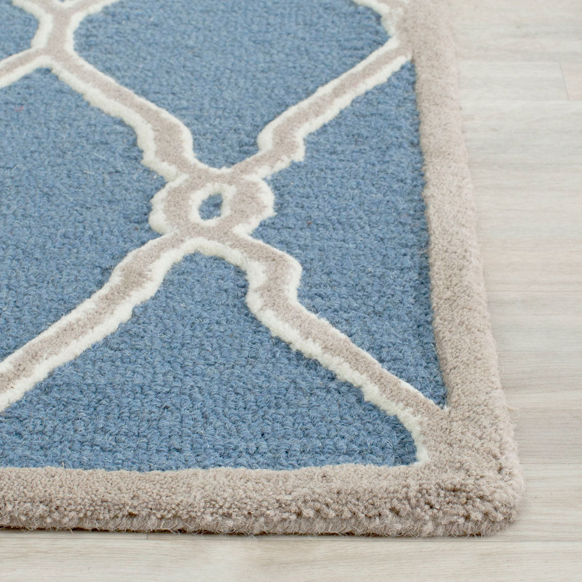 Safavieh Clearance Cambridge CAM352M Navy Blue Rug