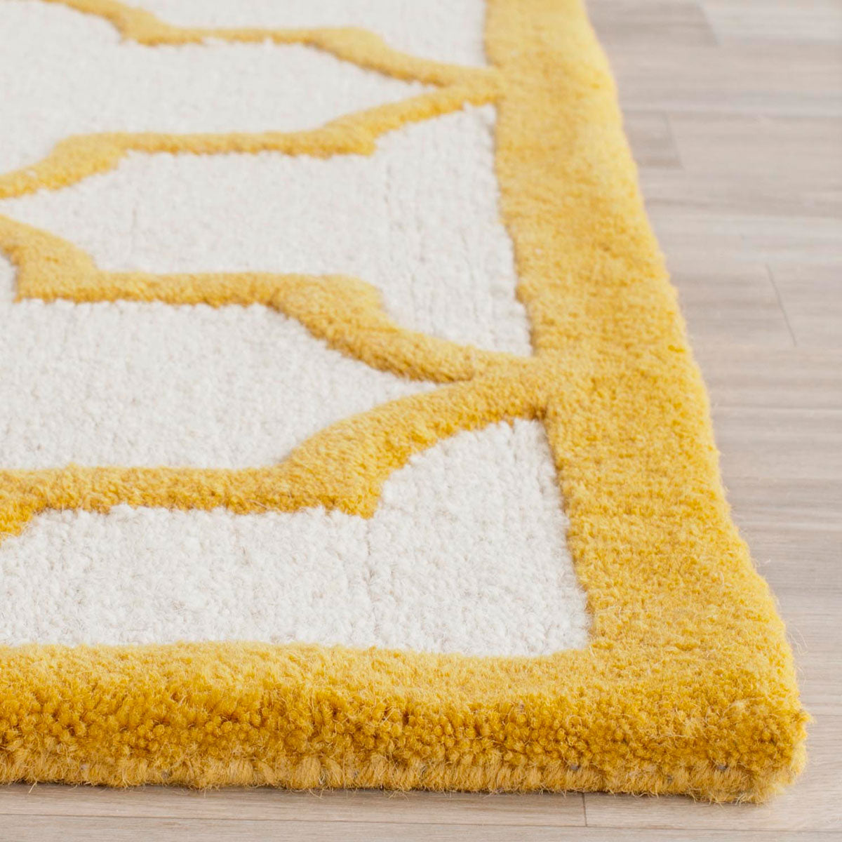 Safavieh Clearance Cambridge CAM134U Ivory Rug
