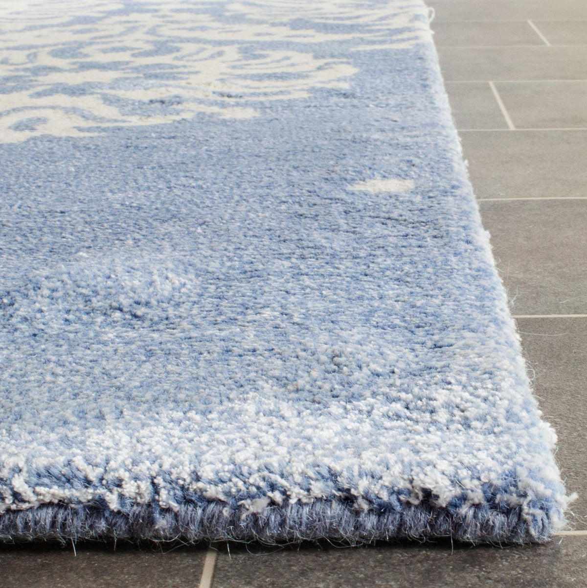 Safavieh Clearance Bella BEL125C Light Blue Rug