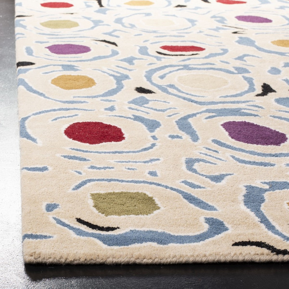 Safavieh Clearance Sohos SOH828A Ivory Multi Rug