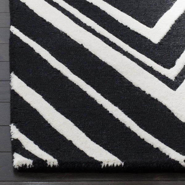 Safavieh Clearance Cambridge CAM711K Black Rug